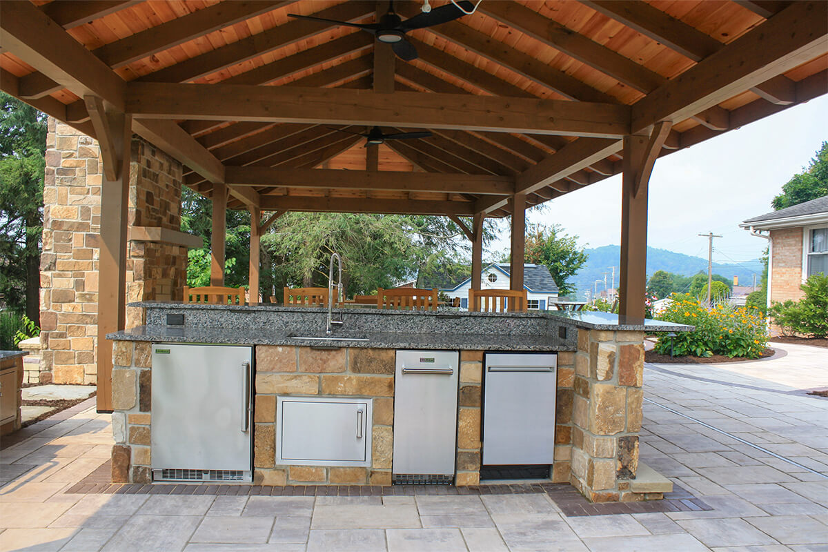 outdoor kitchen